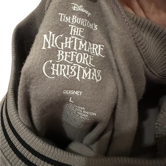 Disney The Nightmare Before Christmas Sweater NWT - Picture 5 of 5
